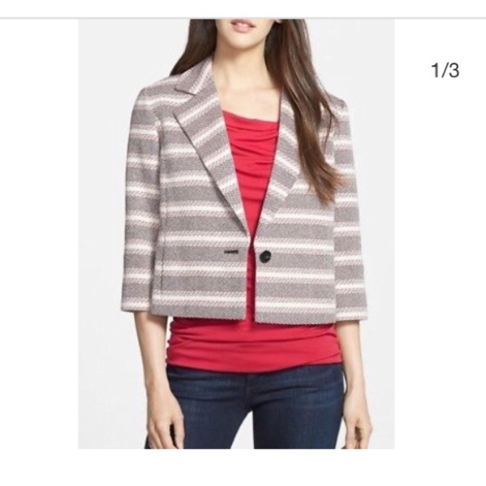 #JC4 NEIMANS CROPPED BLAZER